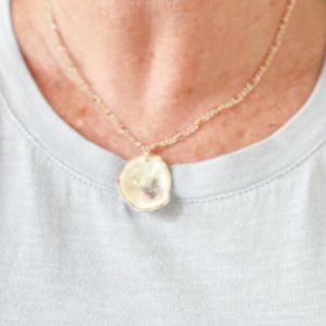 Hand Painted Oyster Necklace